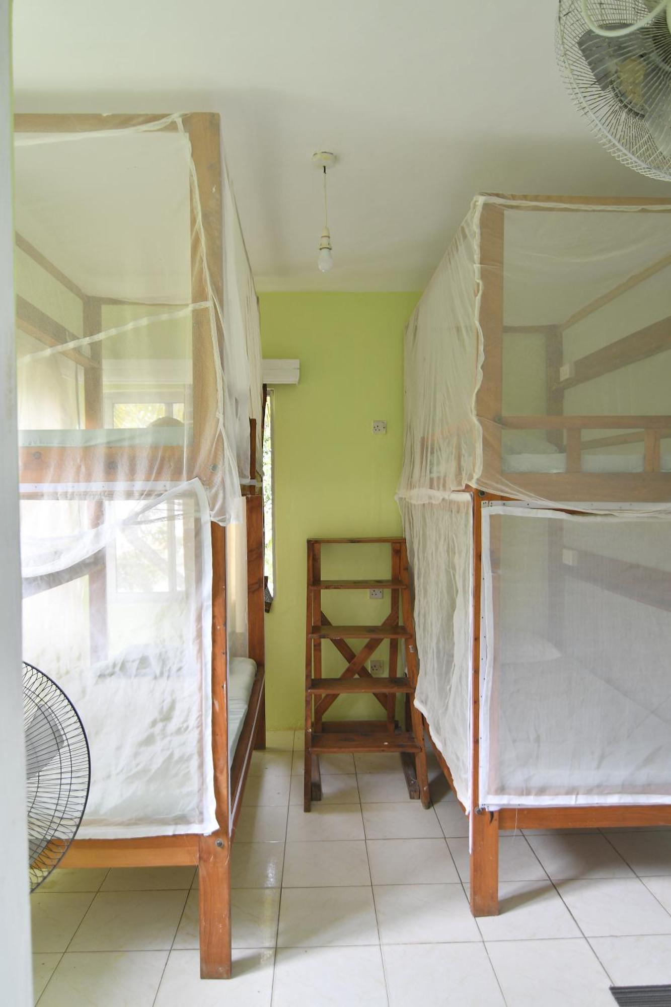 Хостел Tulia House Backpackers Момбаса Екстер'єр фото